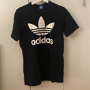 Adidas Logo T-shirt and Leggings